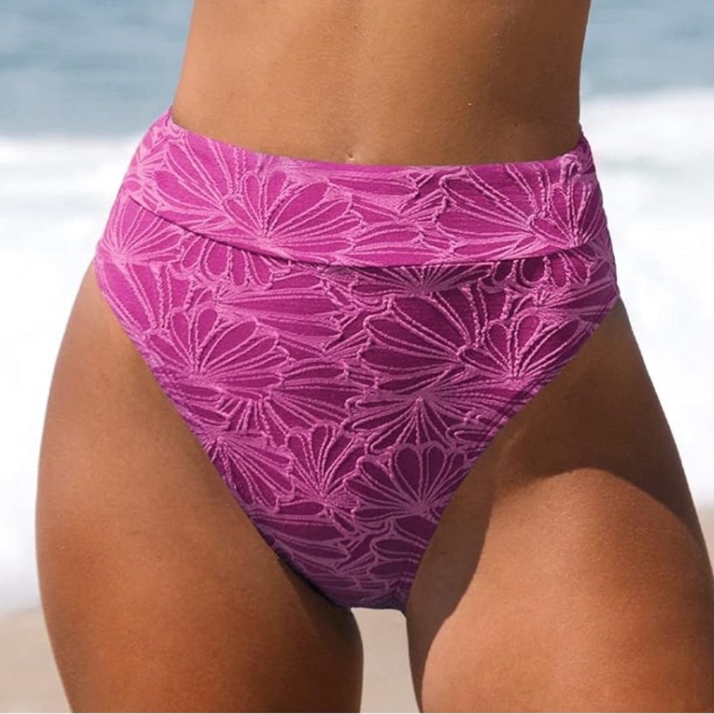 NWOT Women Swimsuit Jacquard Scalloped High Waist Bikini Bottom SIZE M